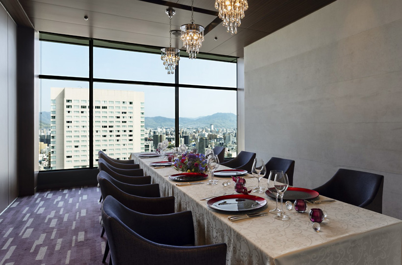 スカイプライベートルーム L&R(エルアンドアール)